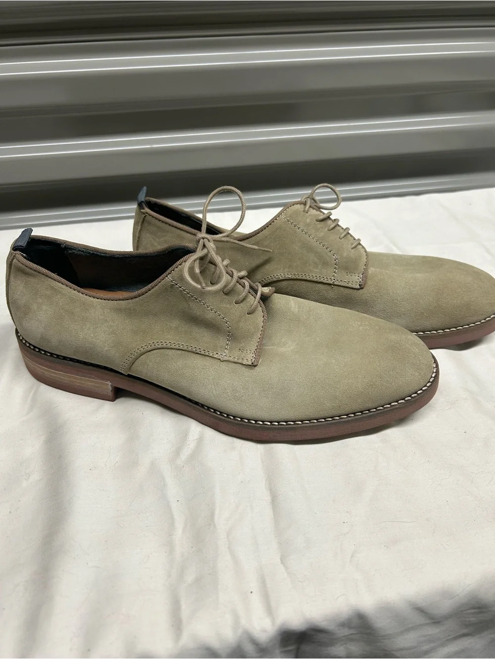 Johnston & Murphy Suede Derbys in Light Taupe